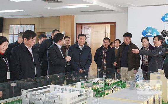 張鴻銘市長一行調研海興電力